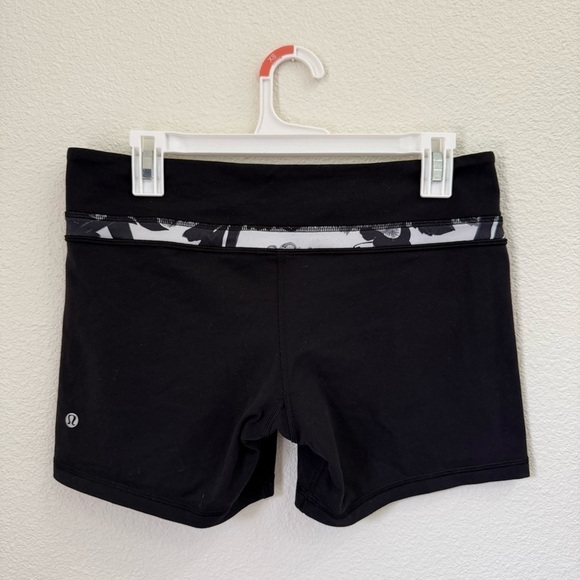 Lululemon Athletica Black Reversible Double Sided Shorts Women’s Size 10 - Picture 4 of 10